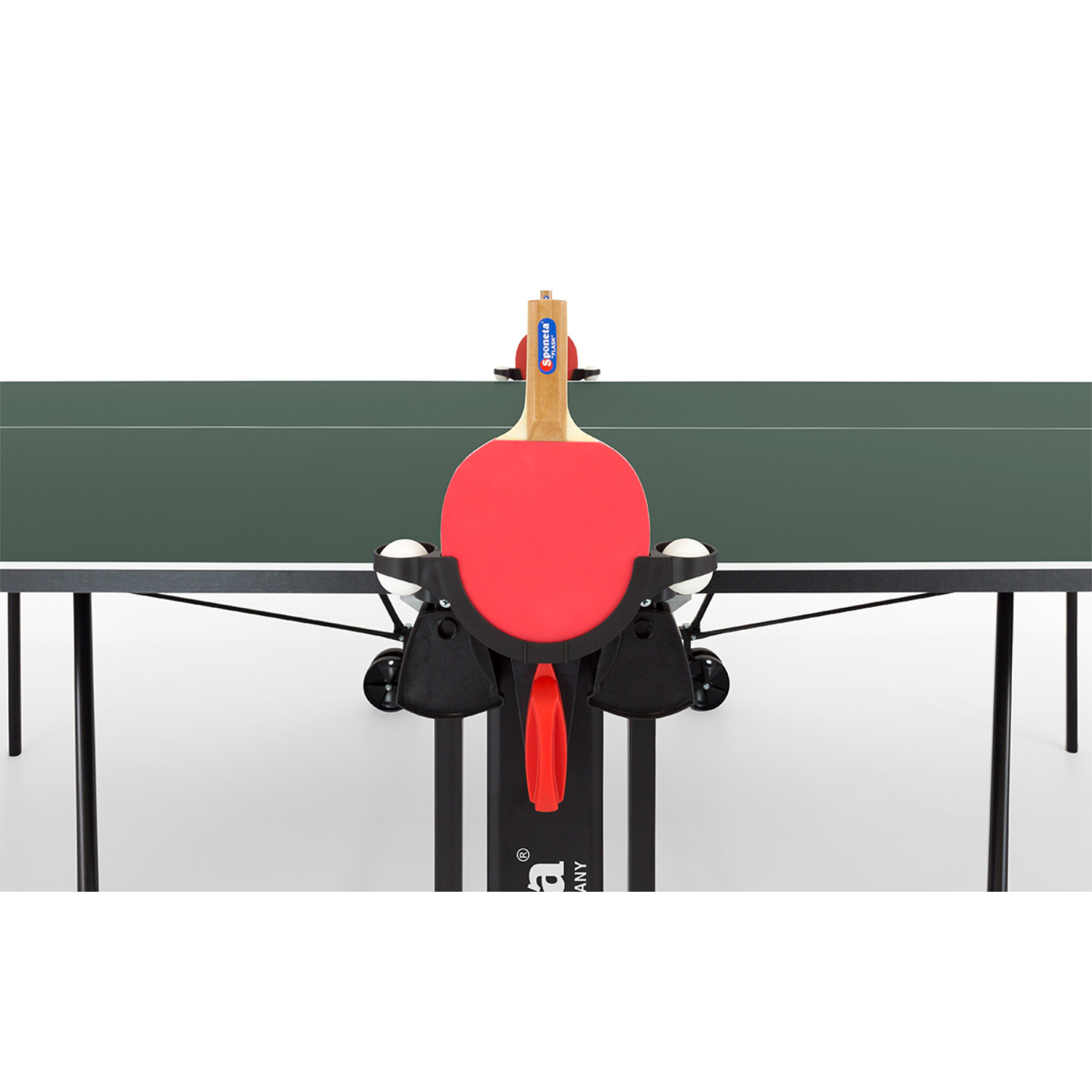 Schläger und Ball direkt griffbereit