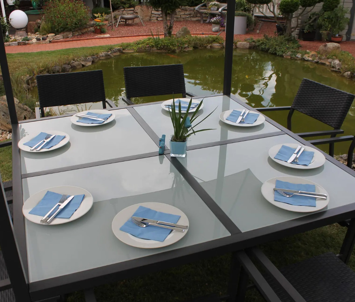 Dining Pavillon + Esstisch und Gartenzelt (3 x 3 m) (Lieferung erfolgt ohne Stühle)
