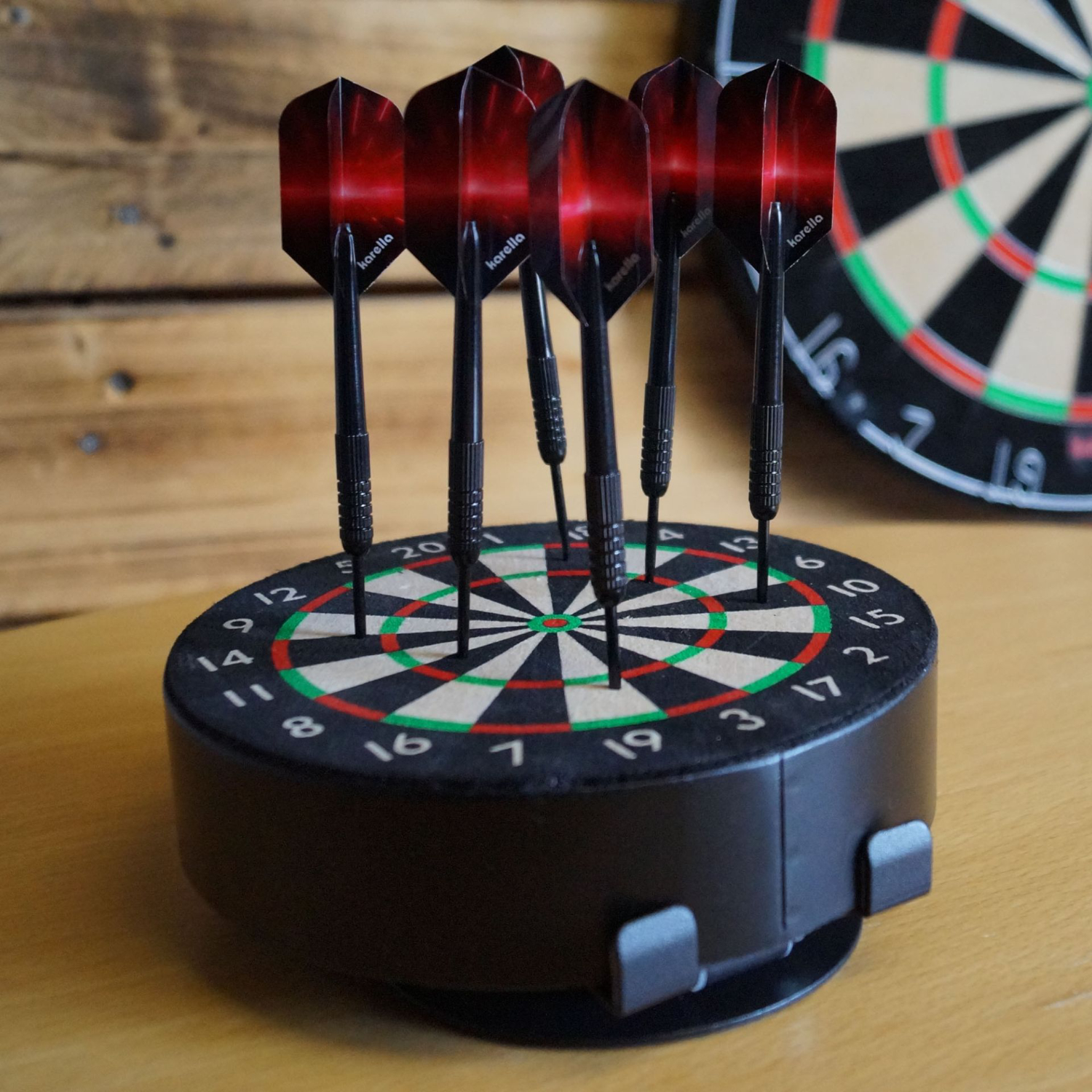 Mini-Dartboard mit Mini-Steeldarts
